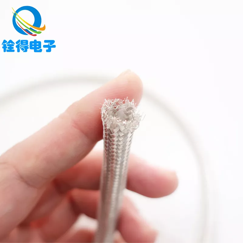 Vilka är fördelarna med att använda ren koppar silverpläterade flätade nätrör